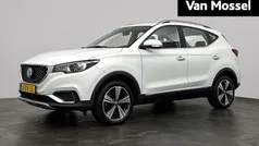 Wit Occasion 2020 MG ZS Luxury Sedan | € 12.222 (Goede deal)