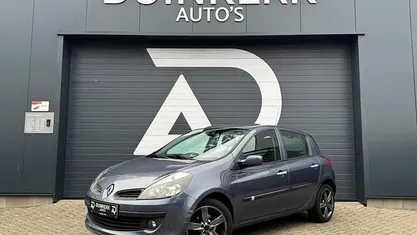 Blauw Gebruikt 2006 Renault Clio II Hatchback | € 1.850 (Eerlijke prijs)