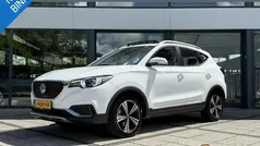 Wit Gebruikt 2021 MG ZS Luxury Sedan | € 12.800 (Super prijs)