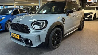 Grijs Occasion 2025 Mini Cooper Countryman Untamed Edition SUV | € 34.650 (Goede deal)