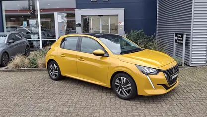 Occasion 2020 Peugeot 208 Allure Hatchback | € 13.440 (Eerlijke prijs)