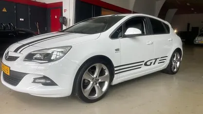 Occasion Opel Astra 140 PK (102 kW) 2011 Hatchback