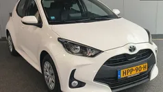 Wit Gebruikt 2022 Toyota Yaris Hybrid Active Hatchback | € 20.950 (Eerlijke prijs)
