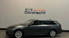 Grijs Gebruikt 2021 Skoda Octavia Business Line Stationwagen | € 15.460 (Eerlijke prijs)