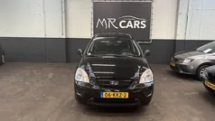 Gebruikt 2010 Kia Carens MPV | € 2.950 (Eerlijke prijs)