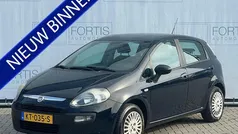 Blauw Gebruikt 2011 Fiat Punto Evo Dynamic Hatchback | € 3.500 (Eerlijke prijs)