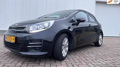Gebruikt 2016 Kia Rio Hatchback | € 10.950 (Eerlijke prijs)