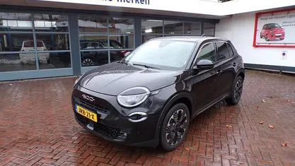 Gebruikt 2025 Fiat 600 La Prima SUV | € 28.950 (Eerlijke prijs)