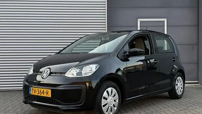 Occasion 2018 VW up! move up! Hatchback | € 7.999 (Eerlijke prijs)