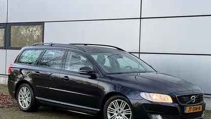 Blauw Gebruikt 2015 Volvo V70 Summum Stationwagen | € 6.950 (Goede deal)