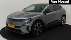 Gebruikt 2024 Renault Mégane Techno Hatchback | € 33.940 (Eerlijke prijs)