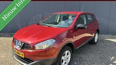 Rood Gebruikt 2010 Nissan Qashqai Visia SUV | € 6.950 (Eerlijke prijs)