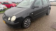 Zwart Gebruikt 2002 VW Polo Comfortline Hatchback | € 1.799 (Eerlijke prijs)