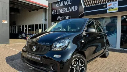 Zwart Occasion 2018 Smart ForFour Electric Drive Hatchback | € 8.650 (Eerlijke prijs)