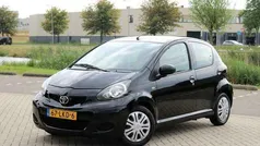 Zwart Gebruikt 2010 Toyota Aygo Comfort Hatchback | € 2.999 (Eerlijke prijs)