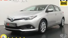 Grijs Gebruikt 2016 Toyota Auris Hybrid Hatchback | € 10.745 (Goede deal)