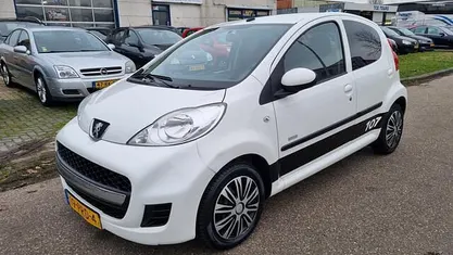 Wit Gebruikt 2011 Peugeot 107 Hatchback | € 1.999 (Goede deal)