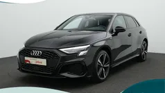 Zwart Gebruikt 2022 Audi A3 Sportback e-tron S-Line Sedan | € 31.700 (Eerlijke prijs)