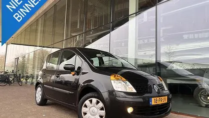 Occasion Renault Modus Expression 75 PK (55 kW) 2004 Zwart MPV