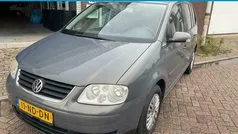 Grijs Gebruikt 2003 VW Touran MPV | € 2.249 (Eerlijke prijs)
