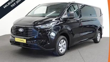 Zwart Gebruikt 2024 Ford Transit Custom Trend Van | € 41.990 (Eerlijke prijs)