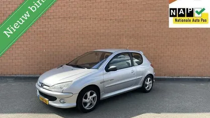 Occasion Peugeot 206 88 PK (64 kW) 2004 Grijs Hatchback