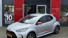 Grijs Gebruikt 2020 Toyota Yaris Hybrid Executive Hatchback | € 21.400 (Eerlijke prijs)