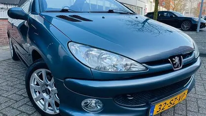 Grijs Occasion 2006 Peugeot 206 CC Cabriolet | € 2.999 (Eerlijke prijs)