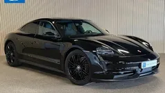 Gebruikt 2021 Porsche Taycan Performance Package Sedan | € 52.800 (Eerlijke prijs)
