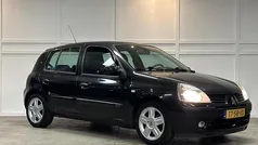 Zwart Gebruikt 2005 Renault Clio R.S. Hatchback | € 1.950 (Eerlijke prijs)