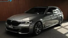 Grijs Gebruikt 2023 BMW 520 M Sport Stationwagen | € 51.750 (Super prijs)