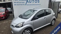 Grijs Gebruikt 2012 Toyota Aygo Hatchback | € 2.929 (Eerlijke prijs)