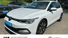 Overige Gebruikt 2023 VW Golf VIII Move Sedan | € 28.843 (Eerlijke prijs)