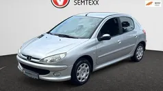 Grijs Gebruikt 2009 Peugeot 206 Hatchback | € 3.450 (Eerlijke prijs)