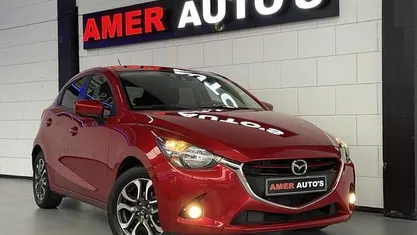 Rood Gebruikt 2017 Mazda 2 Luxury Hatchback | € 11.950 (Eerlijke prijs)
