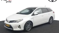 Wit Gebruikt 2014 Toyota Auris Touring Sports Stationwagen | € 9.950 (Eerlijke prijs)