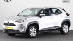 Zilver, metallic lak Gebruikt 2023 Toyota Yaris Cross Active SUV | € 24.945 (Eerlijke prijs)