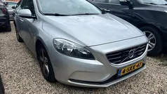 Gebruikt 2013 Volvo V40 Momentum Stationwagen | € 4.450 (Eerlijke prijs)