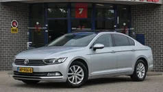 Grijs Gebruikt 2017 VW Passat Comfortline Sedan | € 16.685 (Goede deal)