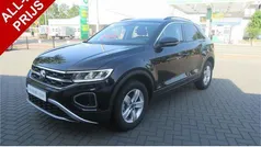 Zwart Gebruikt 2023 VW T-Roc Life SUV | € 27.750 (Super prijs)