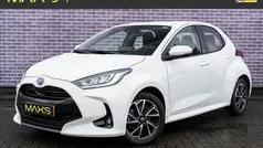 Gebruikt 2022 Toyota Yaris Hybrid Hatchback | € 21.394 (Eerlijke prijs)