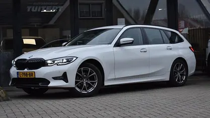 Gebruikt 2021 BMW 318 Executive Stationwagen | € 24.945 (Goede deal)