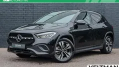 Zwart, metallic lak Gebruikt 2021 Mercedes GLA250 Luxury SUV | € 35.795 (Goede deal)