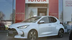 Wit, metallic lak Gebruikt 2024 Toyota Yaris Edition Hatchback | € 27.999 (Eerlijke prijs)