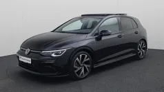 Zwart Gebruikt 2023 VW Golf VIII R-line Hatchback | € 34.880 (Eerlijke prijs)