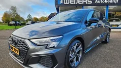 Gebruikt 2023 Audi A3 Competition Hatchback | € 34.850 (Eerlijke prijs)