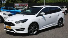 Wit Gebruikt 2018 Ford Focus ST-Line Stationwagen | € 13.995 (Goede deal)
