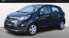 Zwart, metallic lak Gebruikt 2024 Kia Picanto Comfort Hatchback | € 14.935 (Eerlijke prijs)