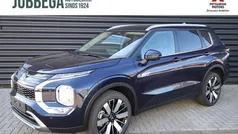 Blauw, metallic lak Nieuw 2025 Mitsubishi Outlander Edition SUV | € 58.040 (Eerlijke prijs)