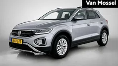 Grijs Gebruikt 2022 VW T-Roc Life SUV | € 23.900 (Eerlijke prijs)